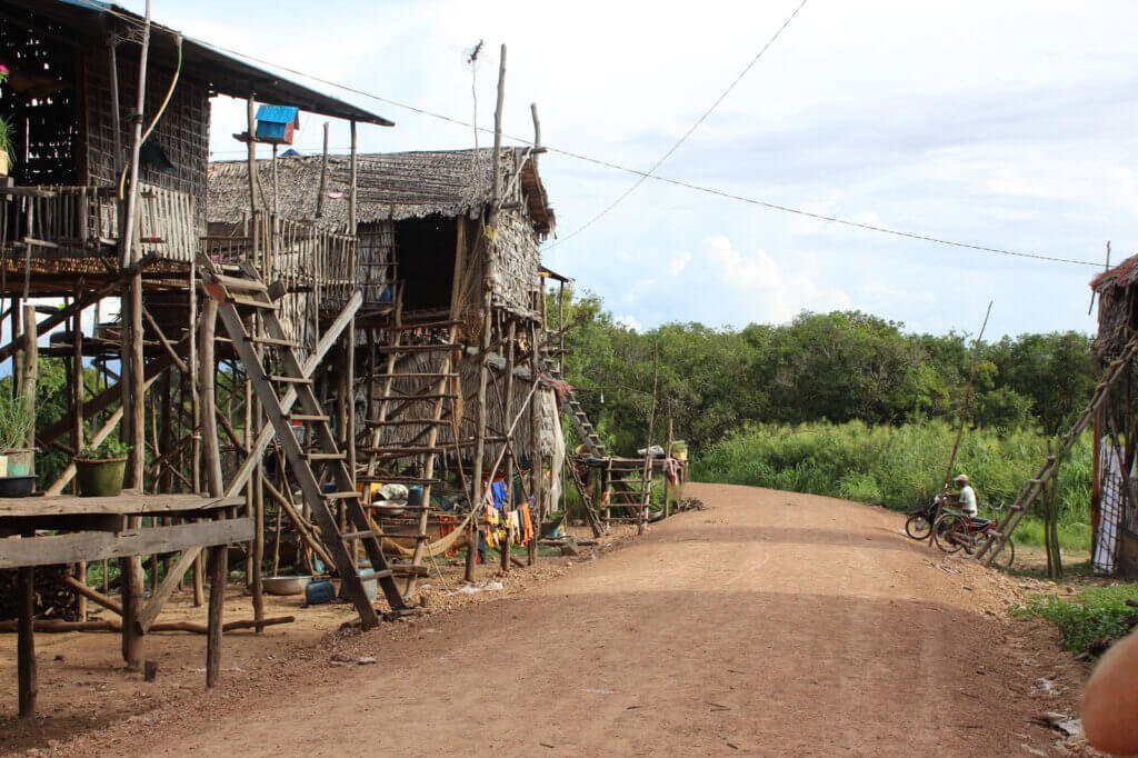 Kompong Khleang floating village, photo by Mike Porter (2)